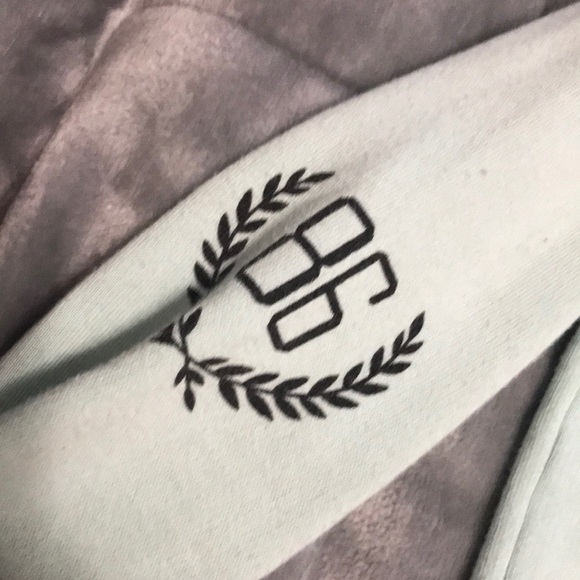 VS PINK CUTOFF QUARTER ZIP - Picture 2 of 4